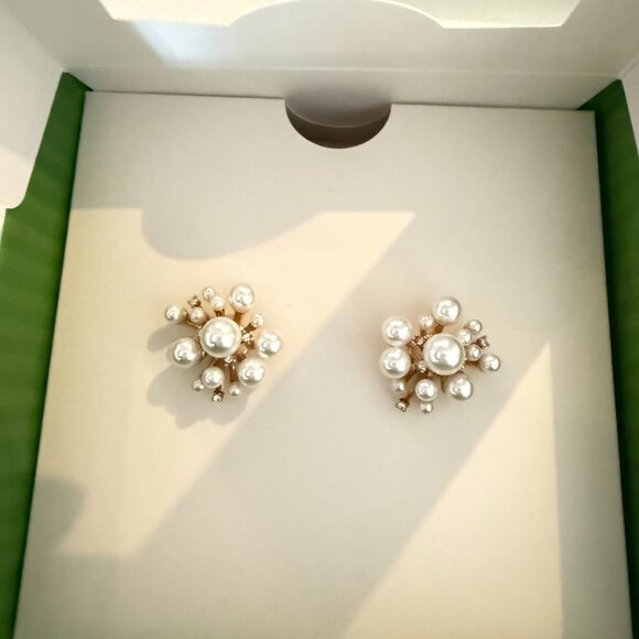 NIB kate spade new york x Target Pearl Cluster Stud Earrings White/Gold - Picture 5 of 6